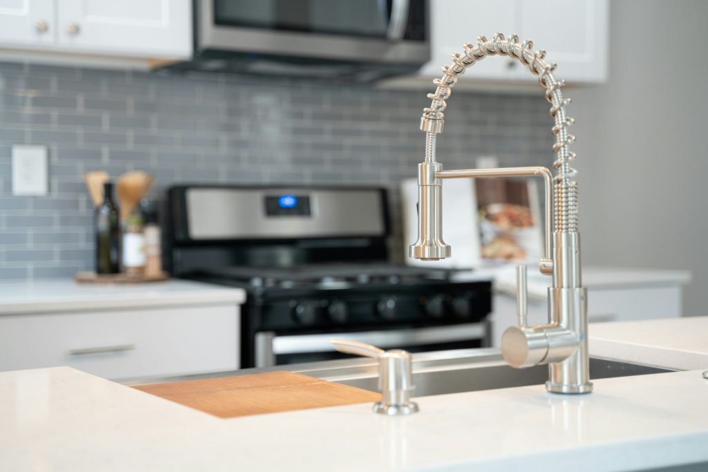 kitchen sink, Kitchen Plumbing