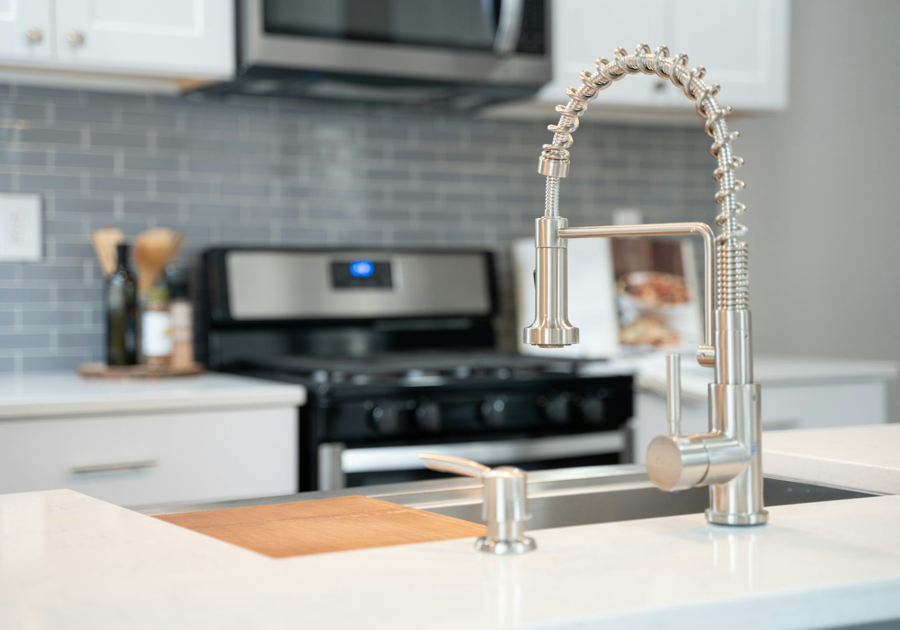 kitchen sink, Kitchen Plumbing